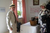Die Sommerfrischler ziehen in die Müllerwohnung ein.
